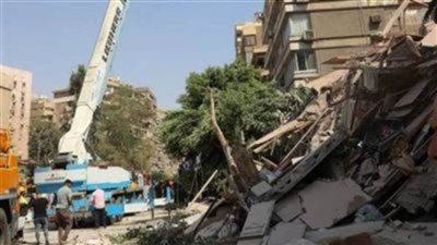 عاجل.. 10 سيارات إسعاف بموقع انهيار عقار بأرض الجولف.. ولا وفيات حتى الآن