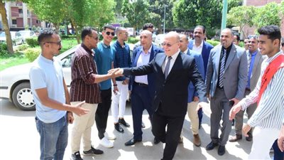 النعماني يلتقي بأسرة طلاب من أجل مصر ويشيد بدورهم في دعم الأنشطة الطلابية بجامعة سوهاج