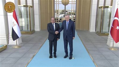 عاجل.. الرئيس السيسي: زيارتي لأنقرة تعكس الإرادة المشتركة لبدء مرحلة جديدة من الصداقة والتعاون