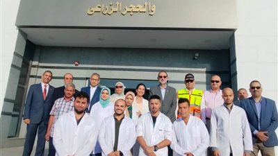 رئيس هيئة سلامة الغذاء في جولة بميناء بورسعيد