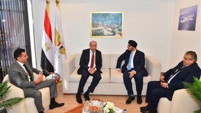 وزير الطيران يؤكد أهمية تعزيز التعاون مع 