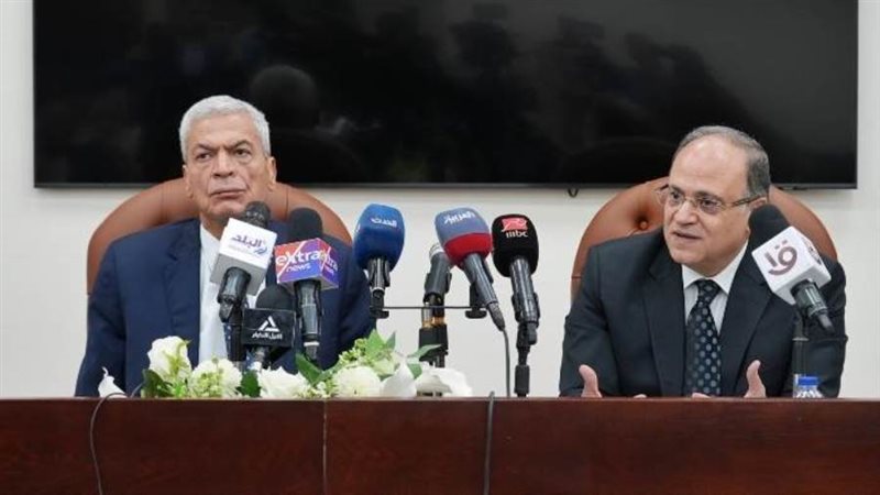 رئيسا هيئتا الدواء