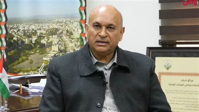 رئيس بلدية جنين: أوامر إسرائيلية بإخراجنا من مبنى البلدية بالضفة الغربية وسط إطلاق نار كثيف