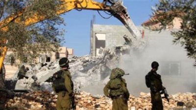 الاحتلال يفجر منزلا في مخيم طولكرم ويواصل حصار مستشفى ثابت