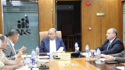 لسرعة تقنين أوضاع أراضي أملاك الدولة.. محافظ المنيا يعقد اجتماع اللجنة العليا للبت