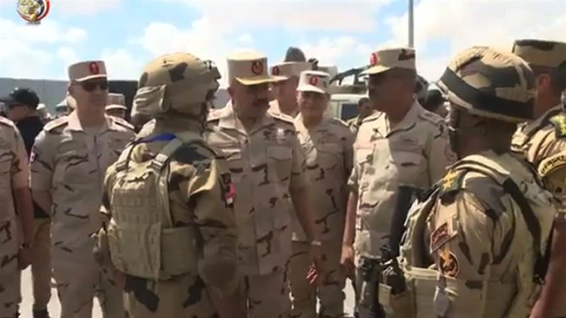 رئيس الأركان يتفقد