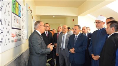 رئيس جامعة أسيوط يلتقي المفتي ويزور مركز المنتجات الزراعية بجامعة الأزهر