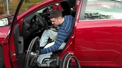 رئيس رابطة تجار السيارات يكشف أسباب إصرار الدولة على ضبط ملف سيارات ذوي الهمم 