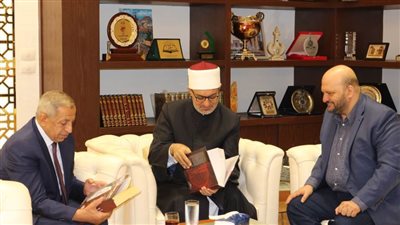 مفتي الجمهورية يستقبل رئيس الأكاديمية العربية للعلوم والتكنولوجيا والنقل البحري لبحث سبل التعاون بين الجانبين