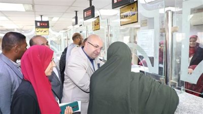 محافظ بني سويف يتفقد المركز التكنولوجي لخدمة المواطنين بالواسطى