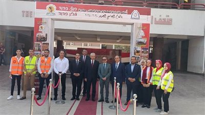 رئيس جامعة المنيا يتفقد إجراءات الكشف الطبي للطلاب الجدد بكليتي الطب والصيدلة