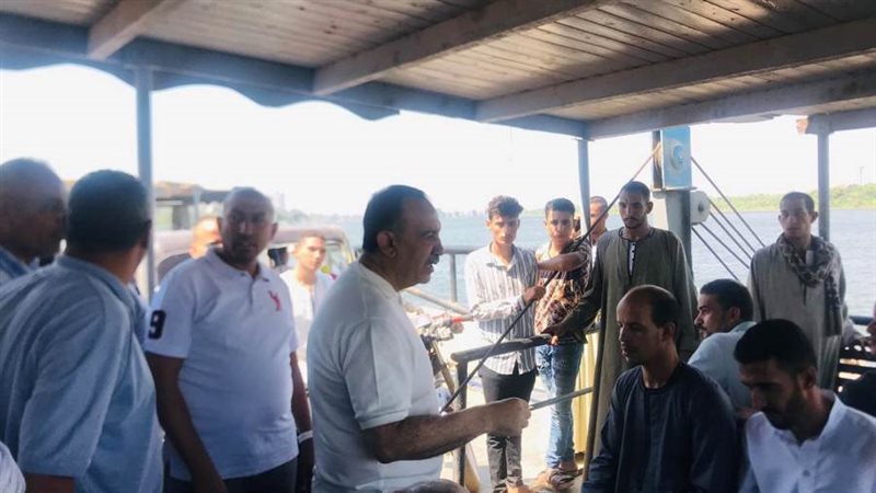 محافظ أسيوط يستقل