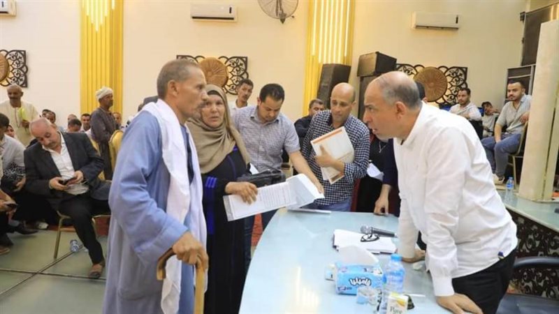 محافظ المنيا في لقاء