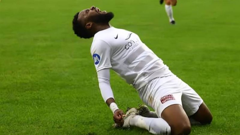 آرون بوبيندزا