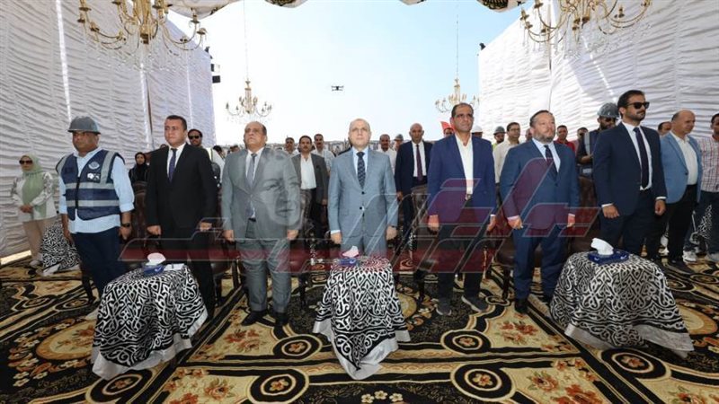 خلال الافتتاح