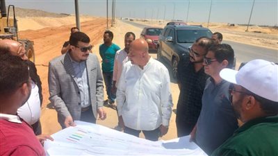 مسئولو الإسكان يتفقدون مشروعات الطرق والمرافق الجاري تنفيذها بمدينة سفنكس الجديدة