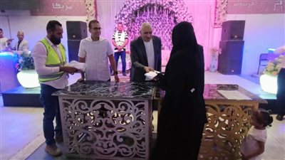بالصور.. الأورمان توزع منح مالية لـ500 أسرة ضمن الأسر الأولي بالرعاية بقرى ونجوع أسوان