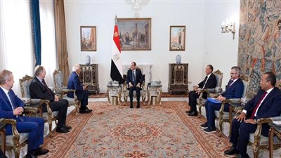 الرئيس السيسي يؤكد خطورة التصعيد المستمر في اتجاه توسيع دائرة الصراع بالمنطقة