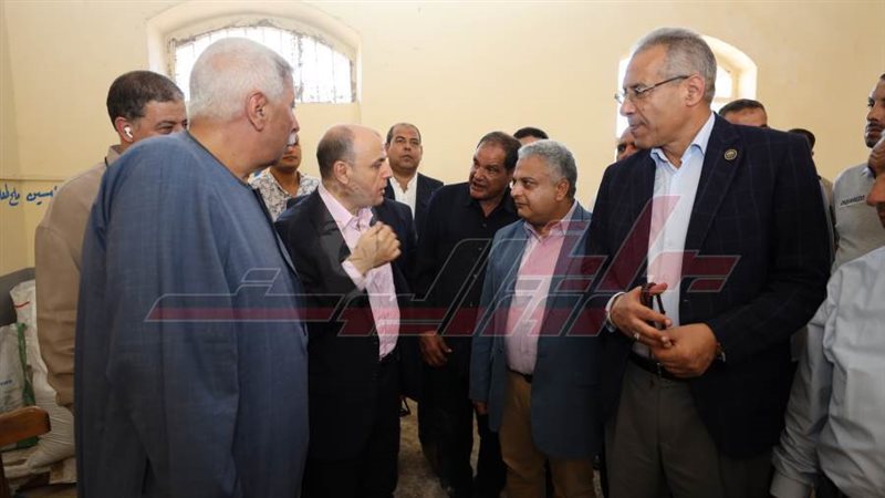 جولة المحافظ