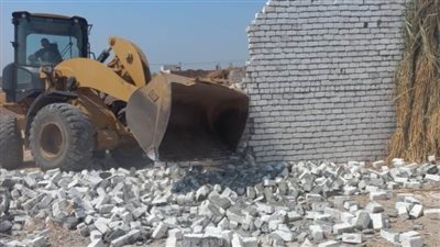 إزالة 24 حالة تعد على أراض زراعية وأملاك دولة بمراكز ساحل سليم وأبوتيج وأبنوب وديروط