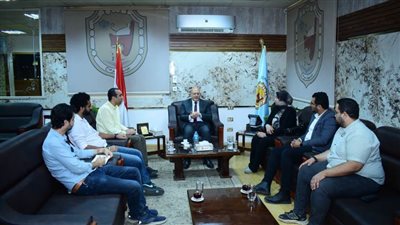 النعماني يناقش آليات التعاون بين جامعة سوهاج وشركة نهضة مصر لريادة الأعمال  