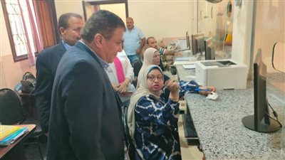 السكرتير العام للبحيرة يتفقد المركز التكنولوجي بالمحمودية