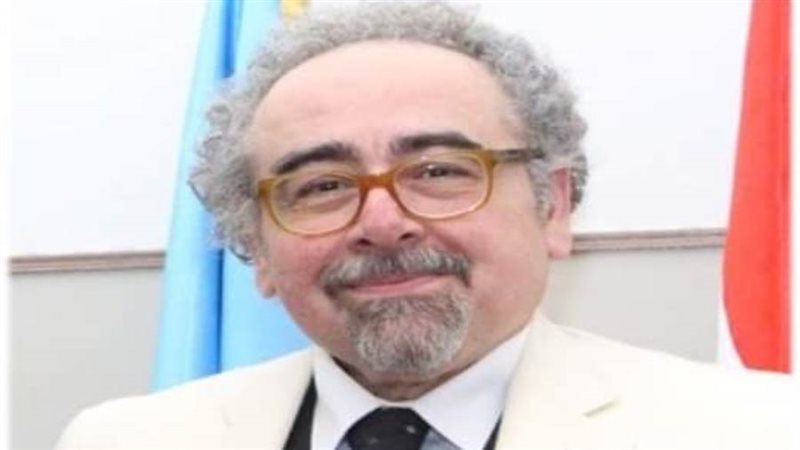 الدكتور علاء عبد