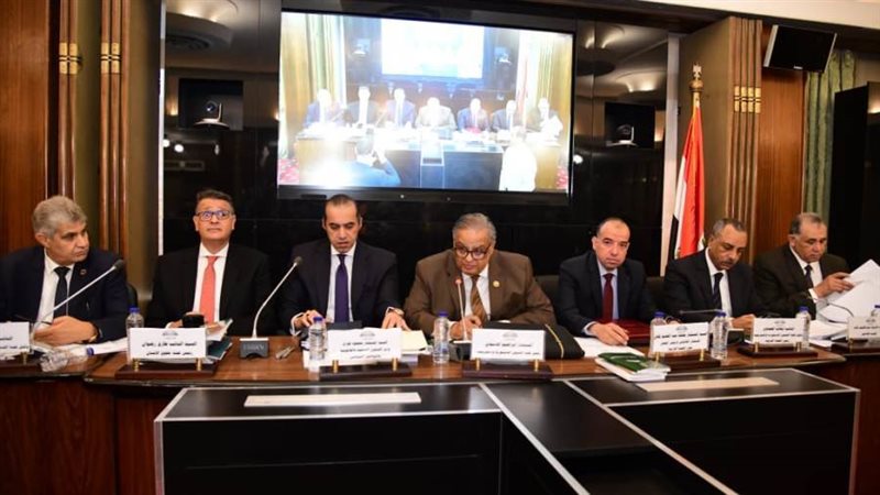 اجتماع لجنة مناقشة