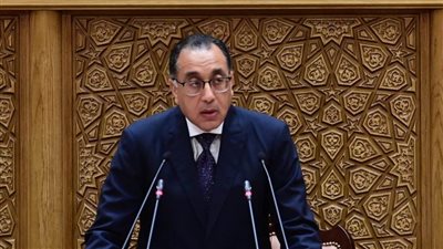 مدبولي يوجه بعقد اجتماع مع مسئولي قطاع السيارات لمناقشة المعايير التي يمكن وضعها لتحقيق مستهدفات الدولة