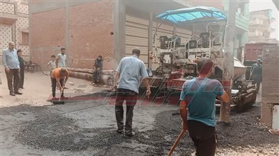 رصف شارعي الجمهورية والبنك الأهلي بكفر الشيخ 