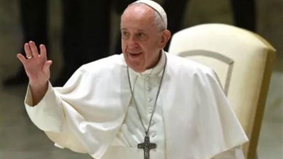 بابا الفاتيكان يغادر سنغافورة في نهاية أطول رحلة في بابويته