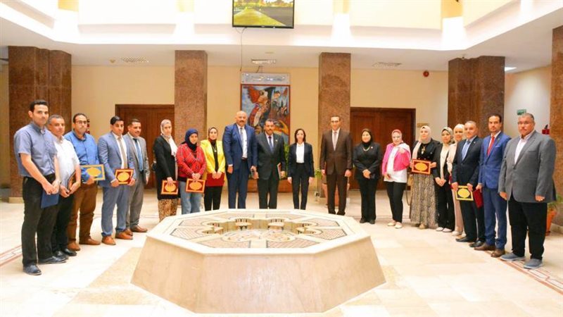 محافظ البحيرة بعد