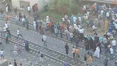 عاجل.. 20 سيارة إسعاف لنقل مصابي حادث تصادم قطارين بالشرقية