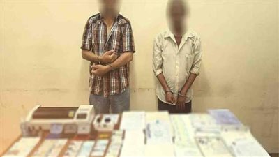 ضبط تشكيل عصابي تخصص في تزوير المحررات الرسمية وترويجها مقابل مبالغ مالية