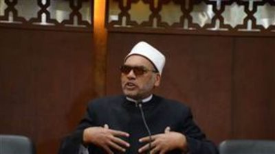 سلامة الأمة واستقرارها في اتباع سنة النبي.