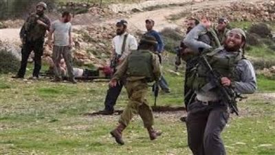 مستوطنون يعتدون على الطلبة والمعلمين في مدرسة عرب الكعابنة الأساسية شمال غرب أريحا