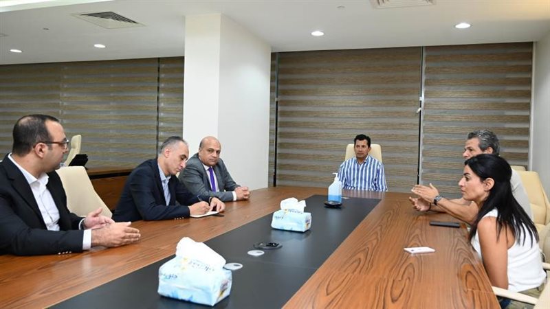 د. أشرف صبحى