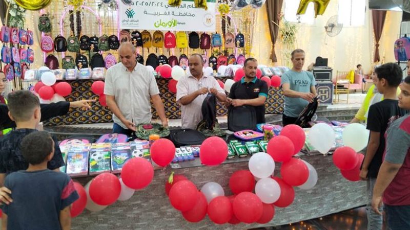 جانب من فعاليات التوزيع