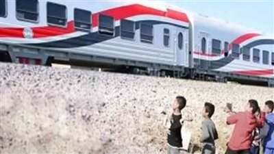 وزارة النقل تحذر من مخاطر وأضرار رشق القطارات بالحجارة