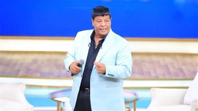 عبد الباسط حمودة يتحدث عن مسيرة 40 عاما في الغناء الشعبي مع منى الشاذلي  .. صور