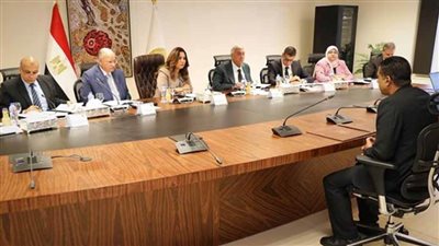 وزيرة التنمية المحلية: إجراء مقابلات مع 233 متقدما لشغل وظائف قيادية شاغرة