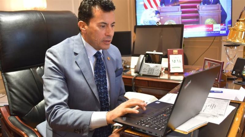 د. أشرف صبحى