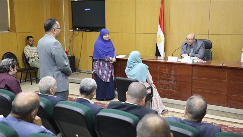 اللقاء المفتوح لمحافظ