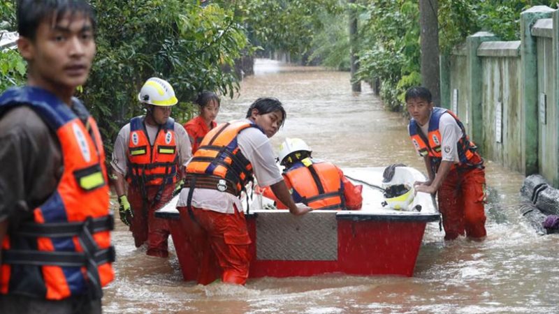 ضحايا إعصار ياجي