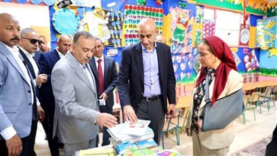 وزير التعليم ومحافظ أسيوط يتفقدان 9 مدارس لمتابعة جاهزيتها