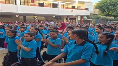 عاجل| عودة طابور الصباح والنشيد الوطني.. انطلاق أول يوم دراسة