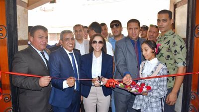 بالصور.. محافظ البحيرة تفتتح عيادة التأمين الصحي الجديدة لطلاب دمنهور 