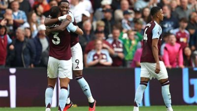 أستون فيلا يسيطر على فريق الذئاب ويحفظ مكانته وسط الكبار