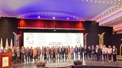 عاشور يؤكد أهمية انضمام الجامعات المصرية للتحالفات على مستوى الأقاليم الجغرافية بجميع أنحاء الجمهورية