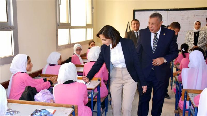 محافظ البحيرة تتفقد